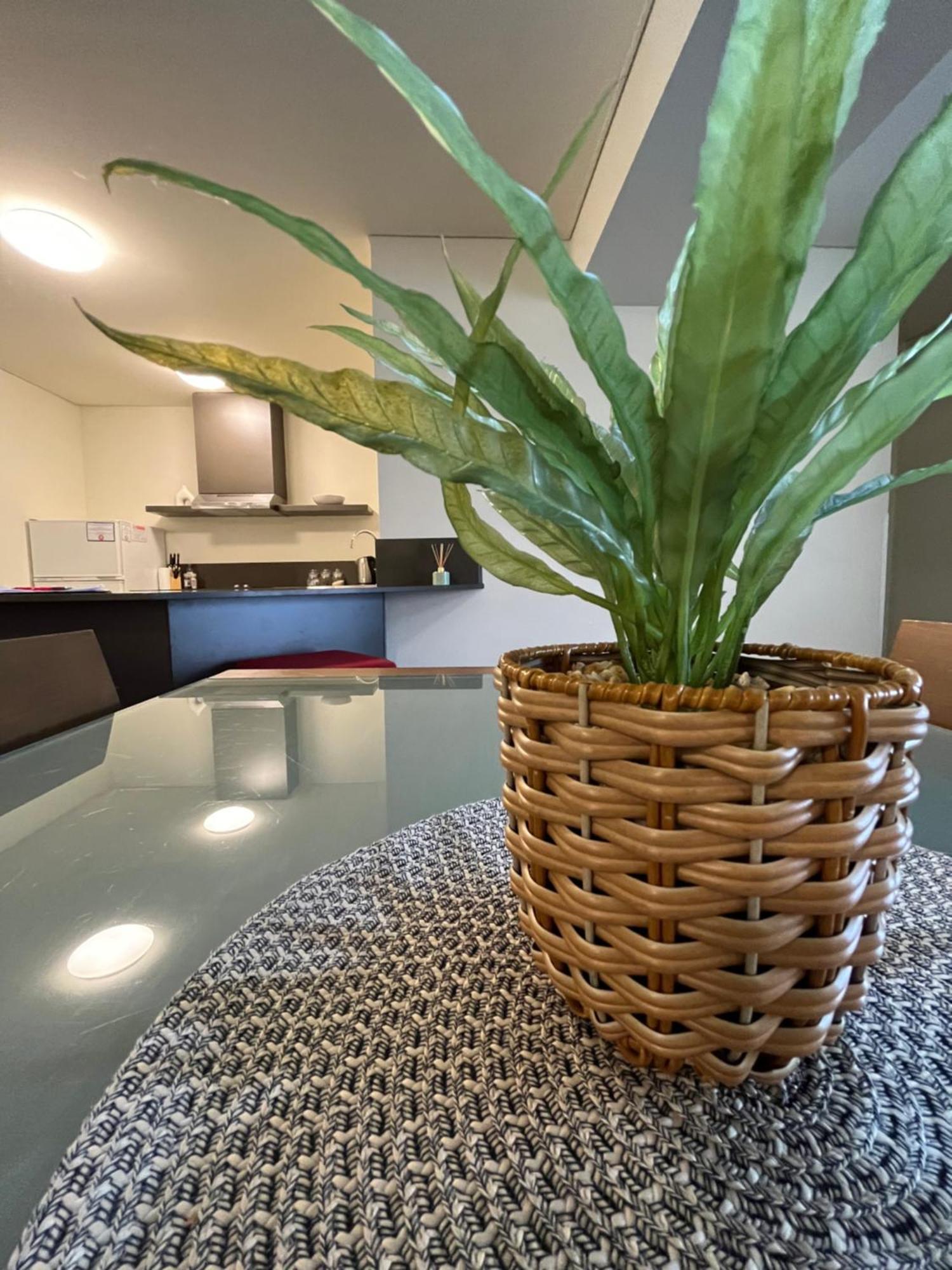 Apartment 420 Spacious Sanctuary Poolgym 2x2 Perth