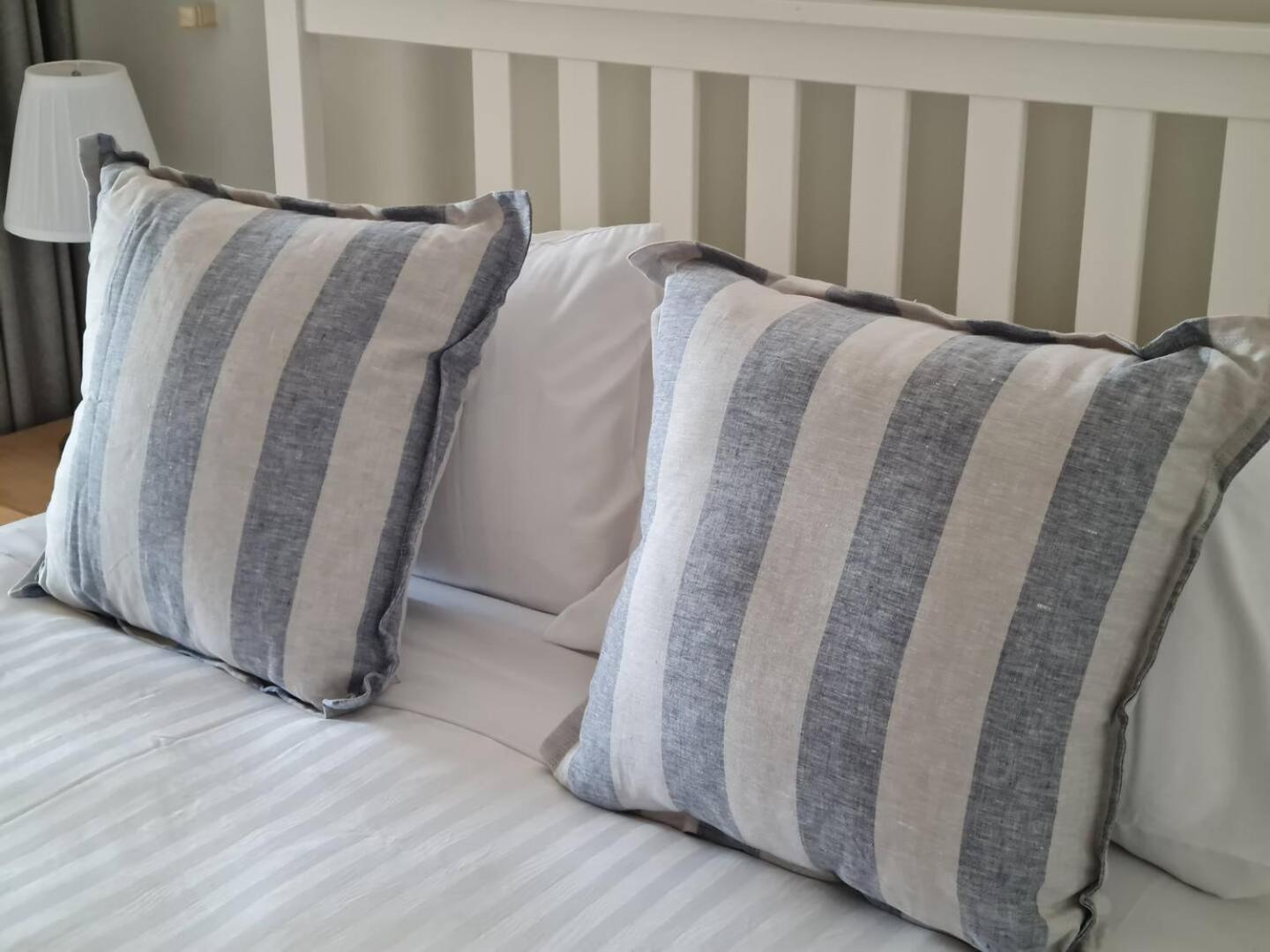 Summer Breeze - Holiday Or Business Apartment * Perth