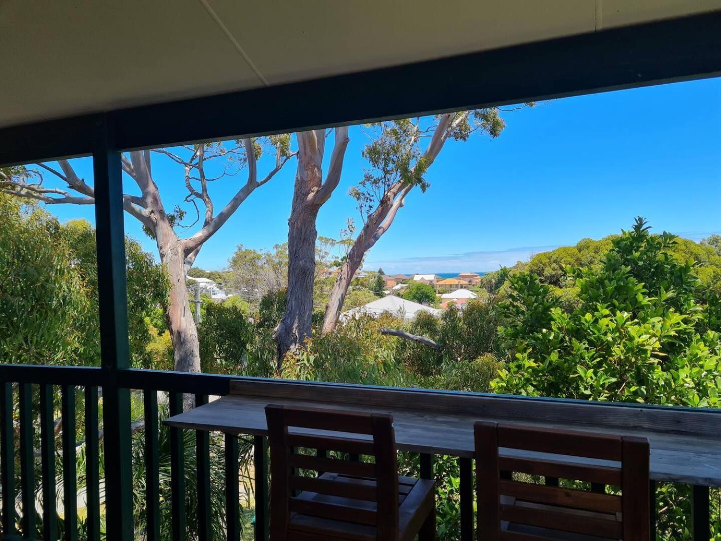 Summer Breeze - Holiday Or Business Apartment * Perth