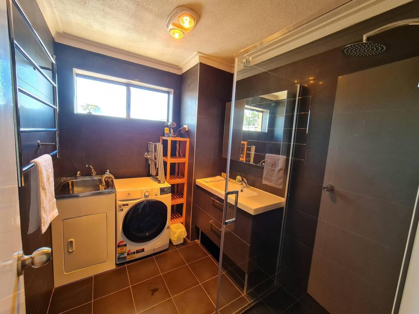 Summer Breeze - Holiday Or Business Apartment