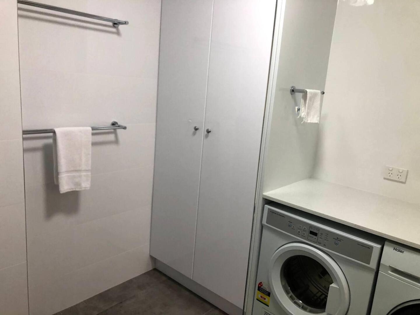 Apartment West Lagoon 123 - Location & Views!!! Perth