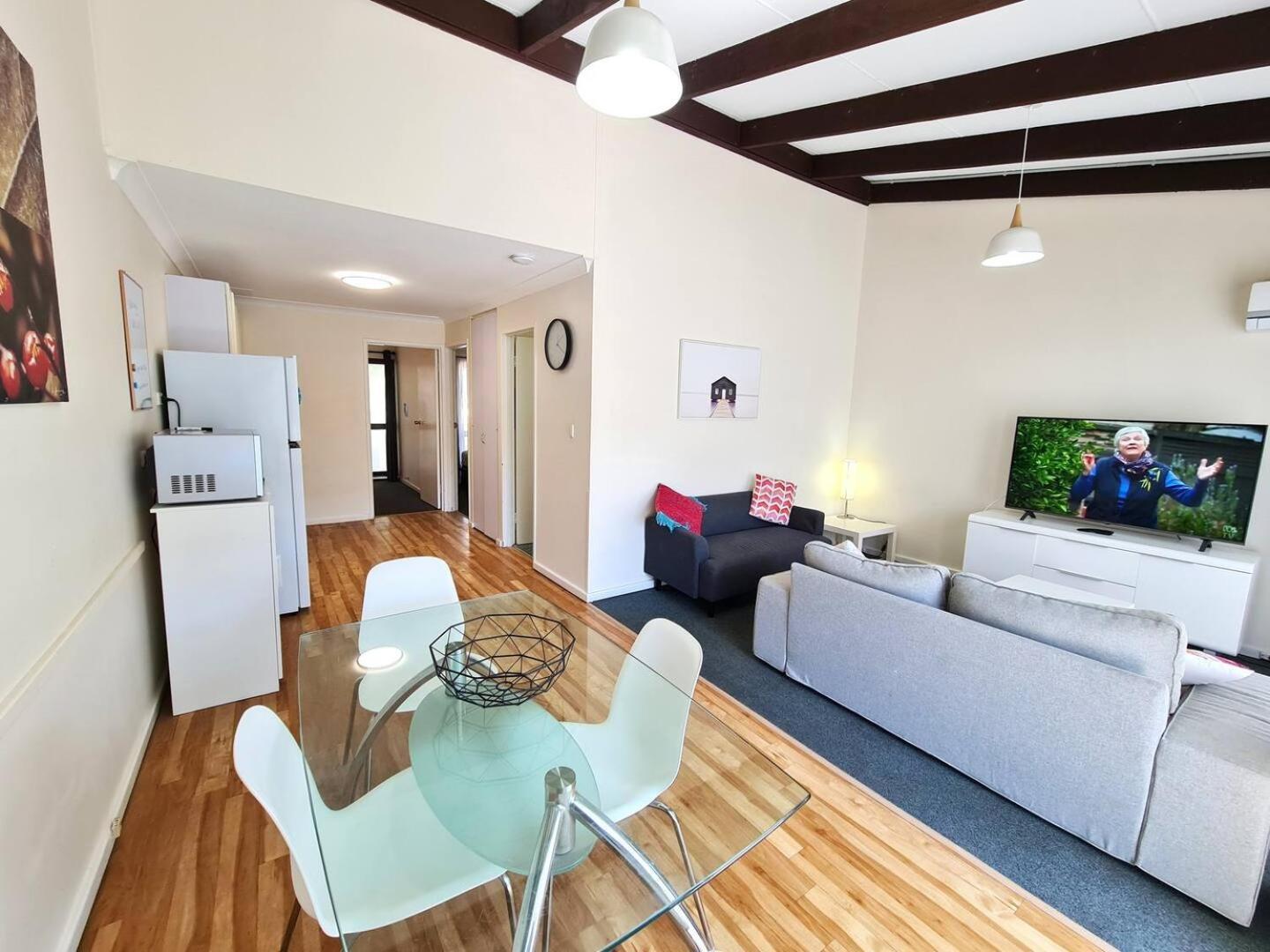 Seashore Memories - Sleeps 3 Apartment