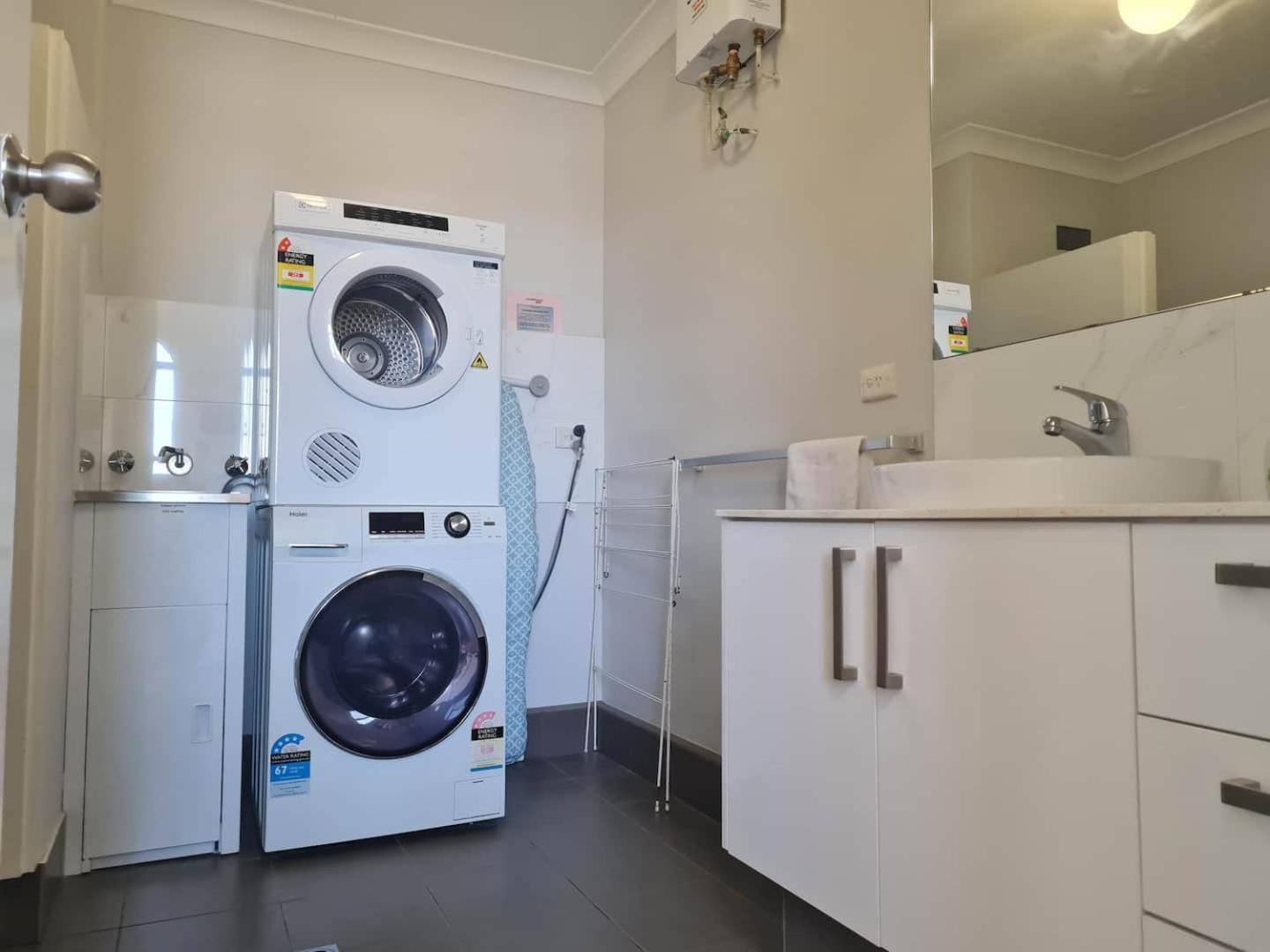 Apartment West Lagoon 213 - Corner Unit! Perth