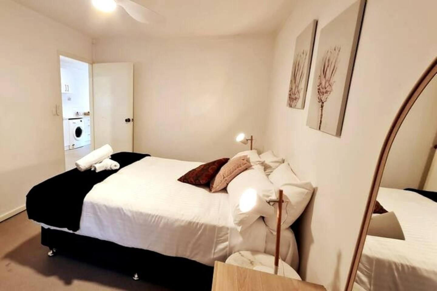 Apartment West Lagoon 206 - Sleeps Three! Value!!!