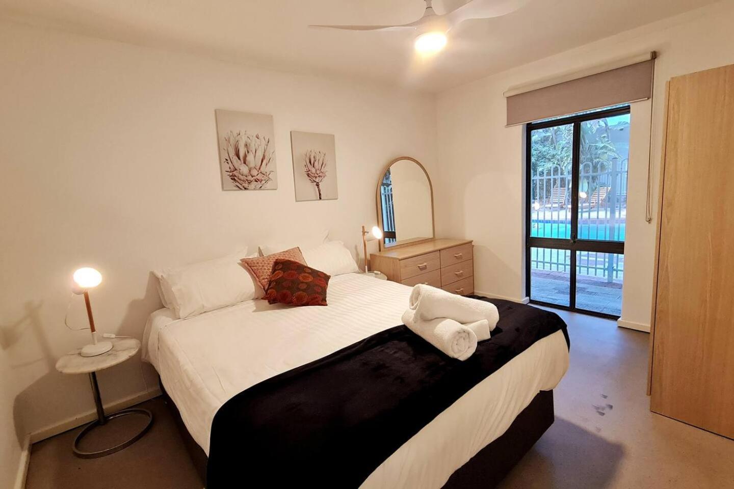 West Lagoon 206 - Sleeps Three! Value!!! Perth