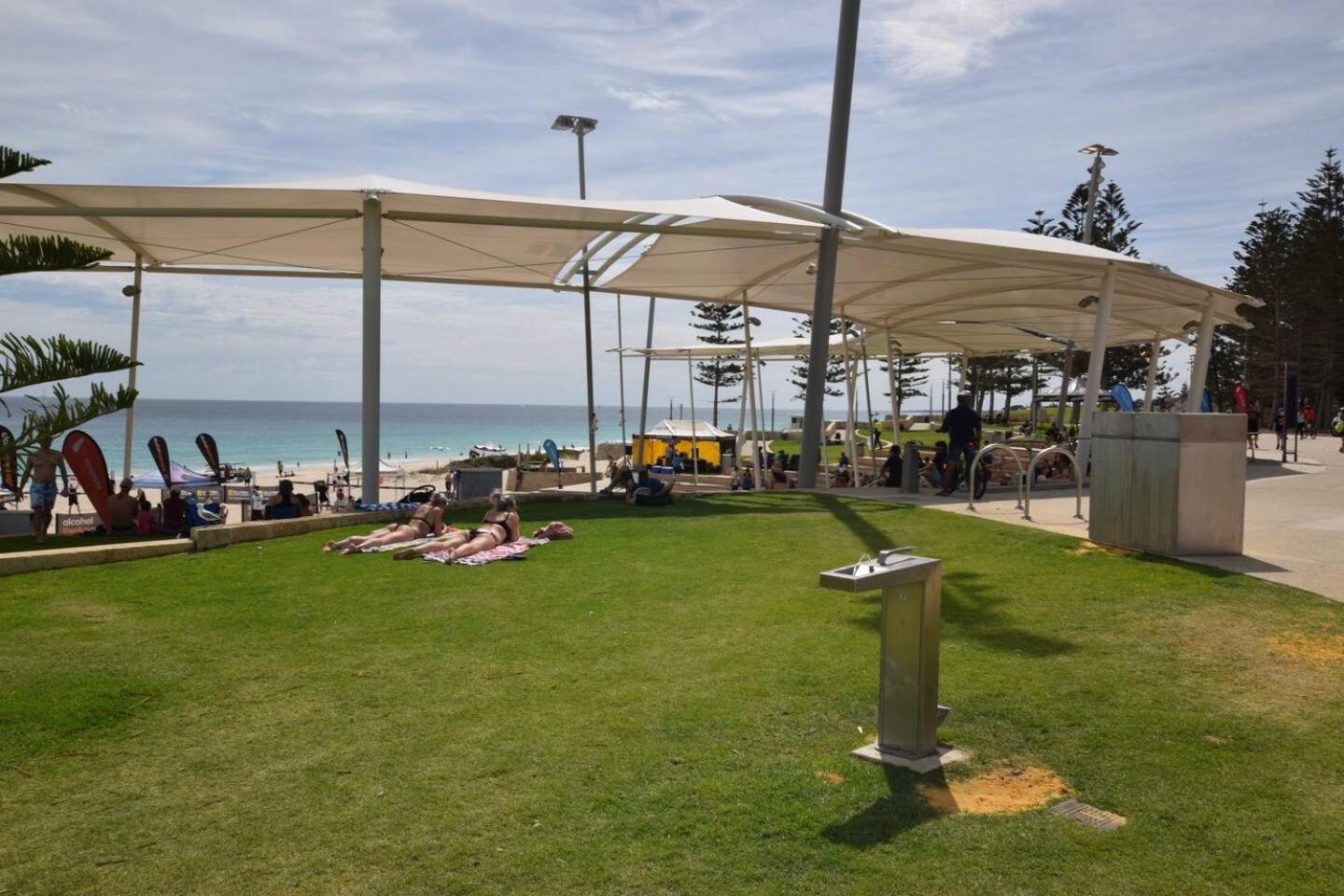 West Beach Lagoon 204 - Ground Floor! * Perth