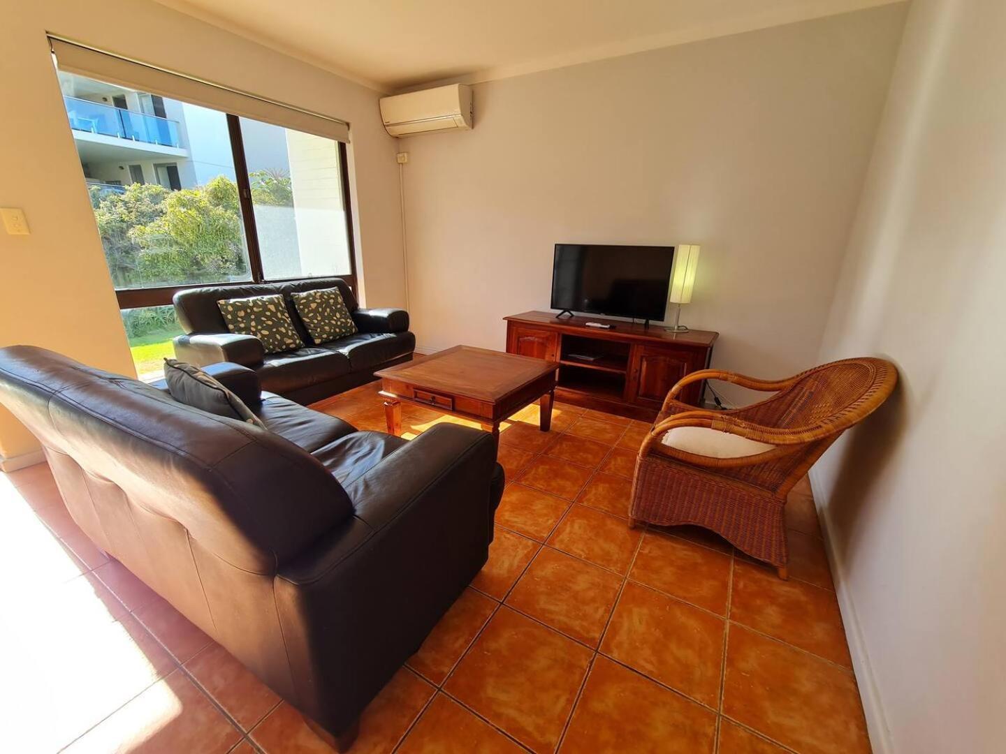 West Beach Lagoon 204 - Ground Floor! * Perth