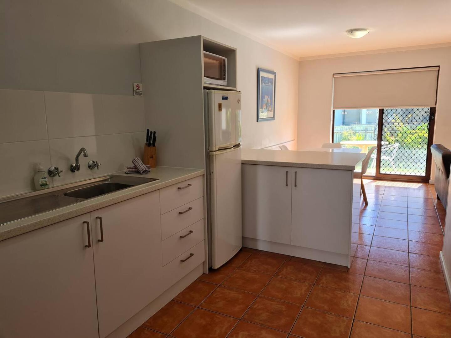 West Beach Lagoon 204 - Ground Floor! Apartment Perth