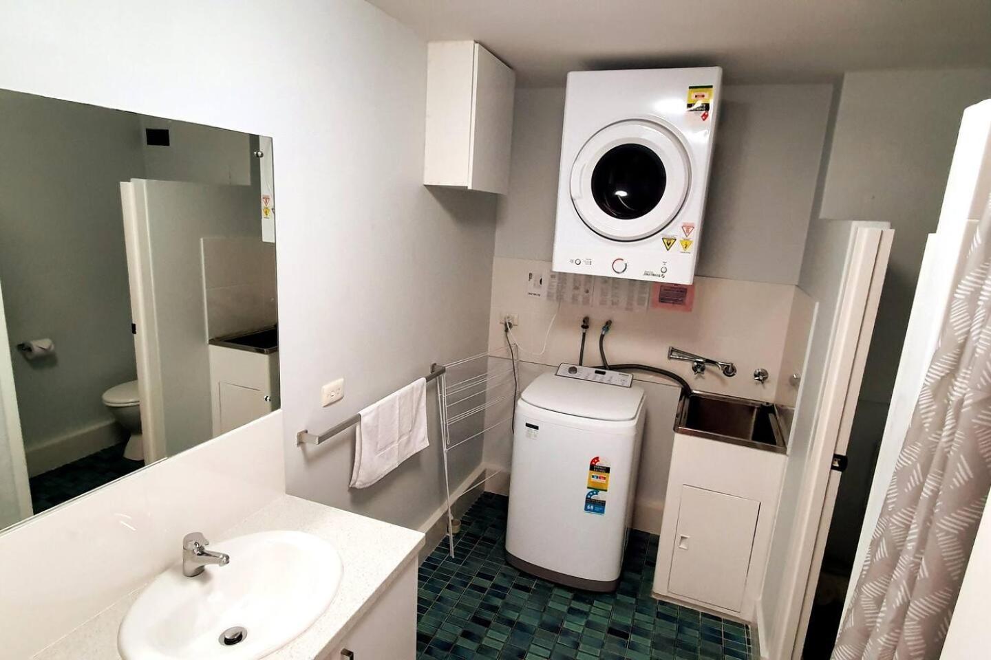 West Beach Lagoon 204 - Ground Floor! Perth