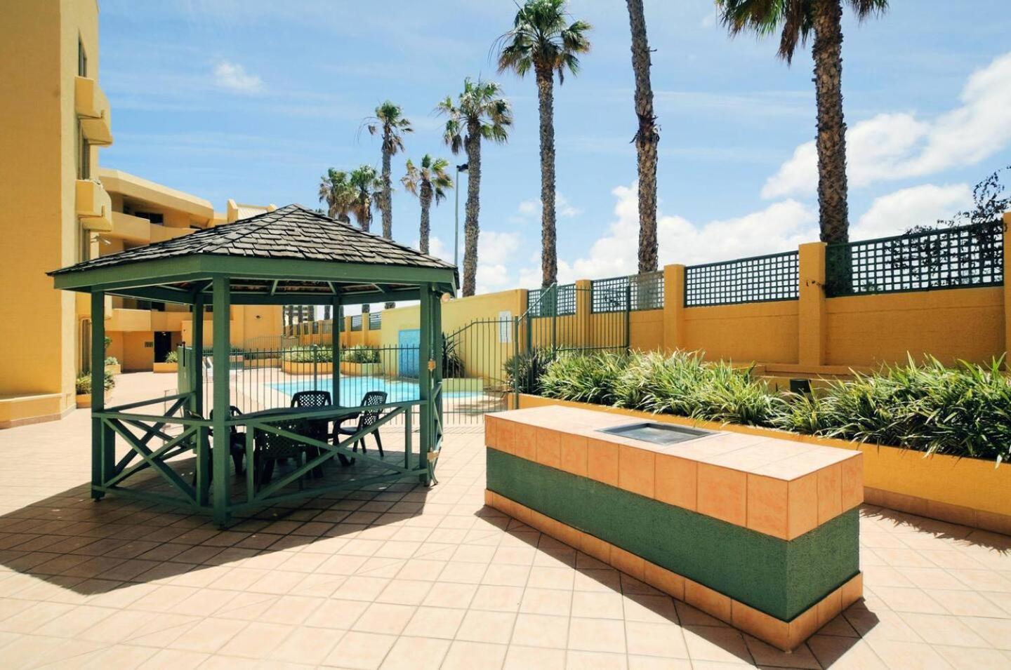 Sandcastles Beachfront Luxury Retreat Perth