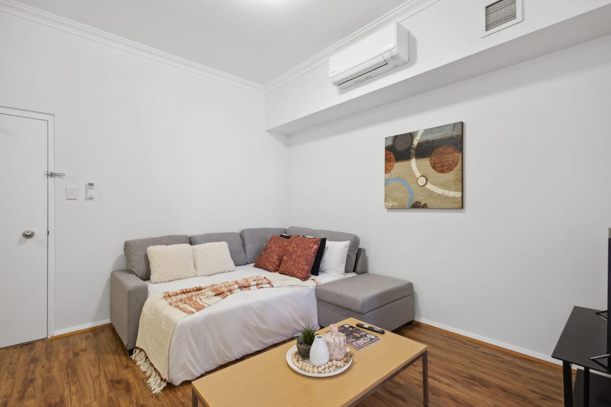 1bdr 1bth 1prk - Street Joy Perth