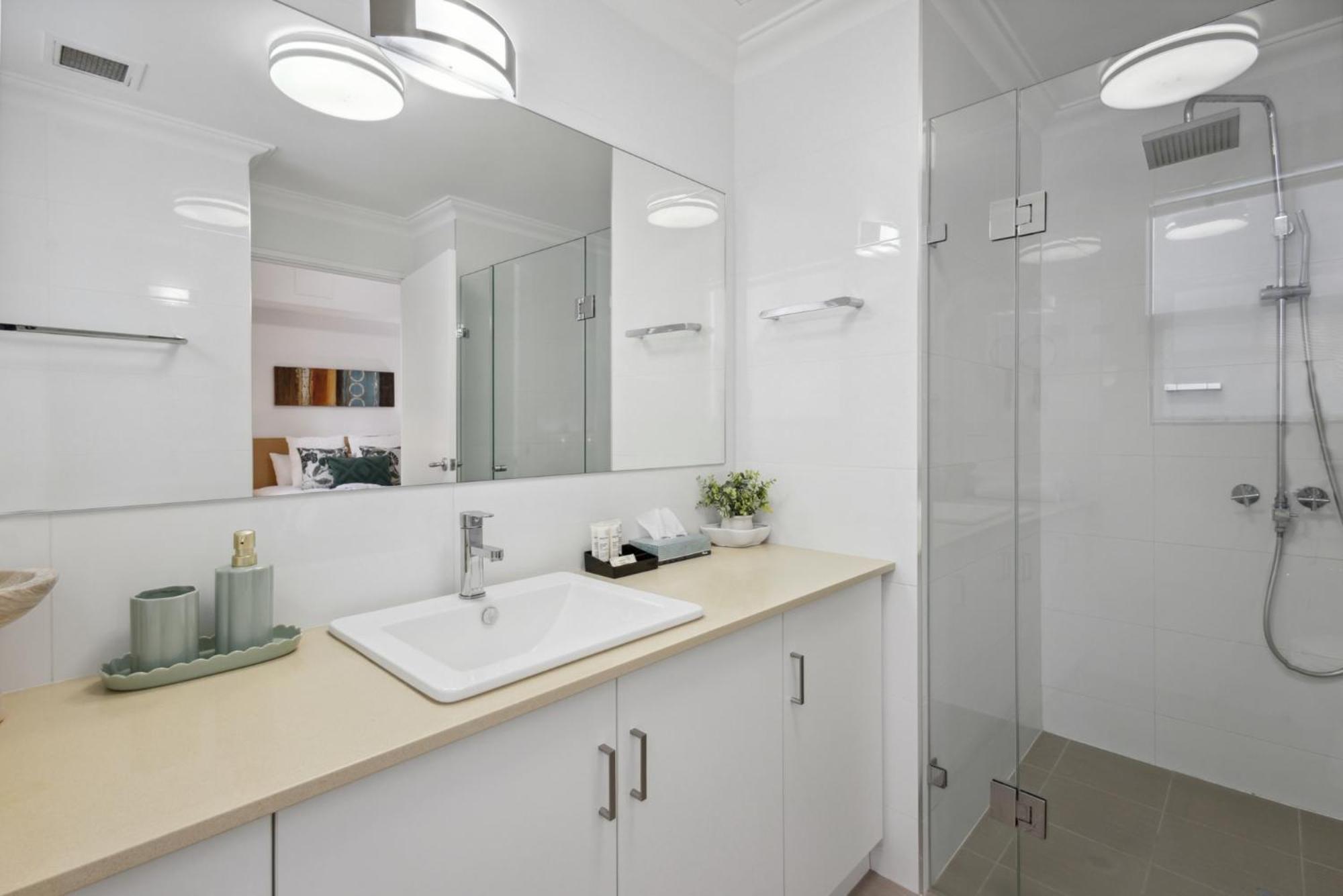 1bdr 1bth 1prk - Street Joy * Perth
