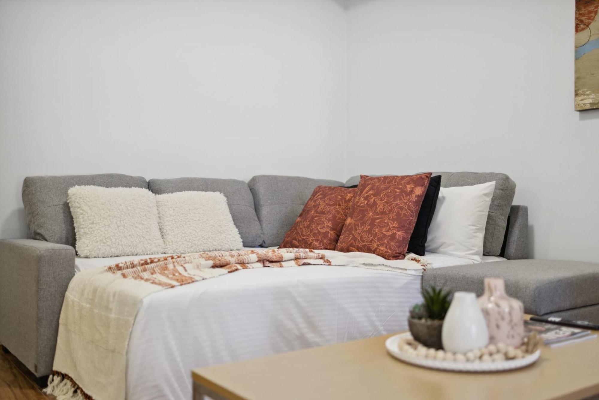 1bdr 1bth 1prk - Street Joy * Perth