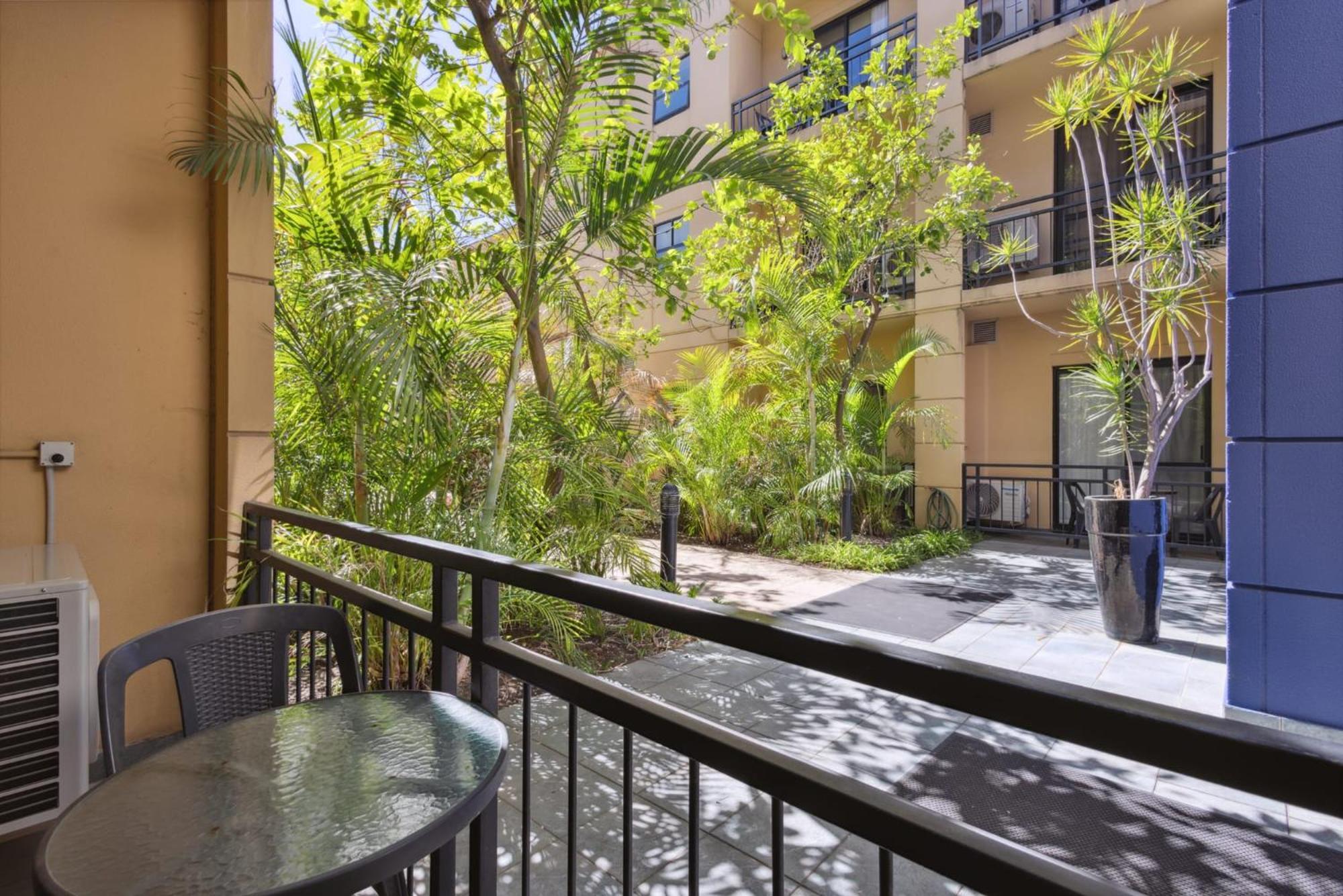 Apartment 1bdr 1bth 1prk - Street Joy Perth