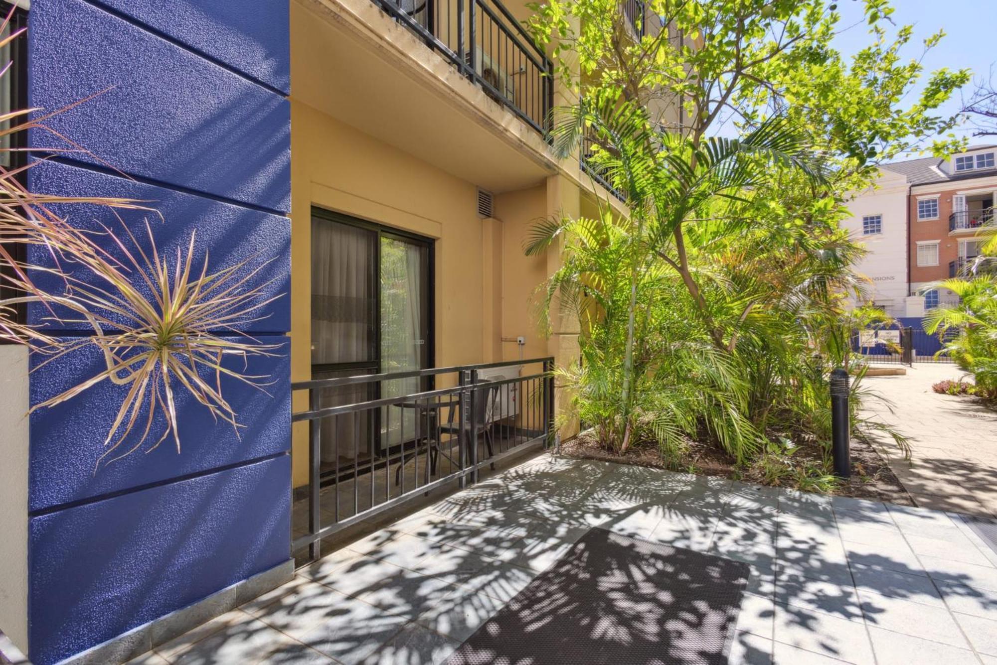 Apartment 1bdr 1bth 1prk - Street Joy