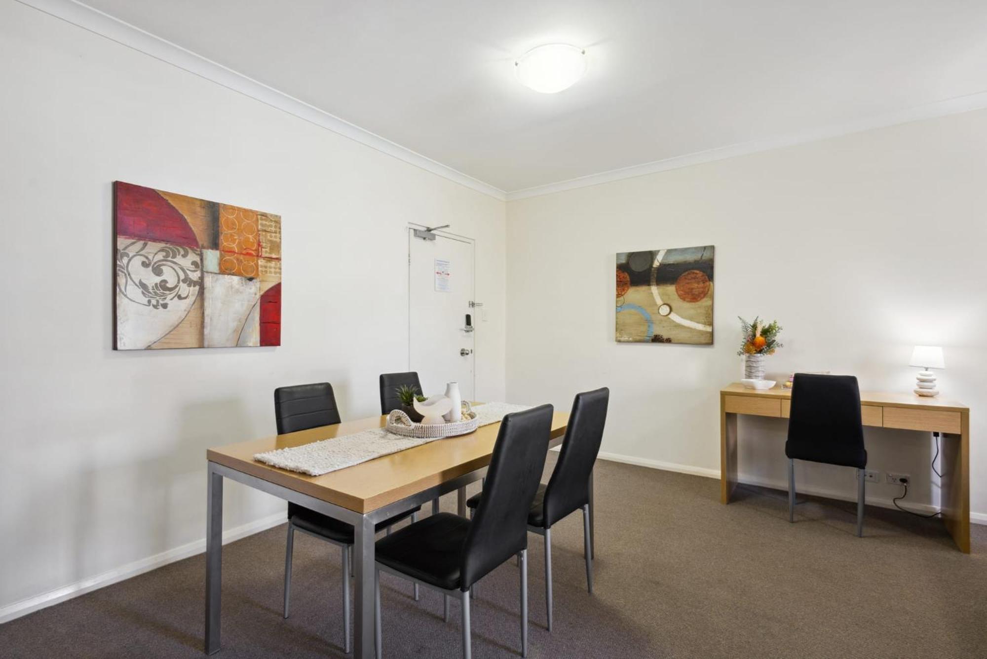 Urban Serenity 2 Bedroom With Stunning Views Apartment Perth