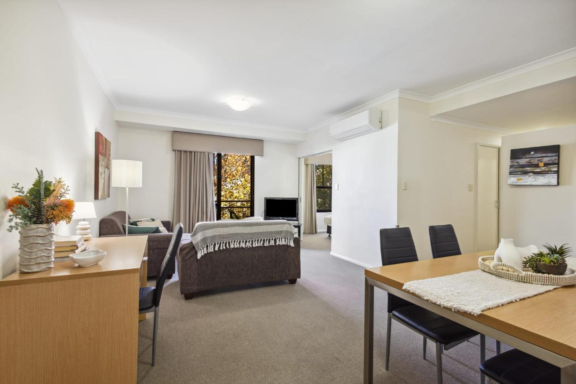 Urban Serenity 2 Bedroom With Stunning Views * Perth