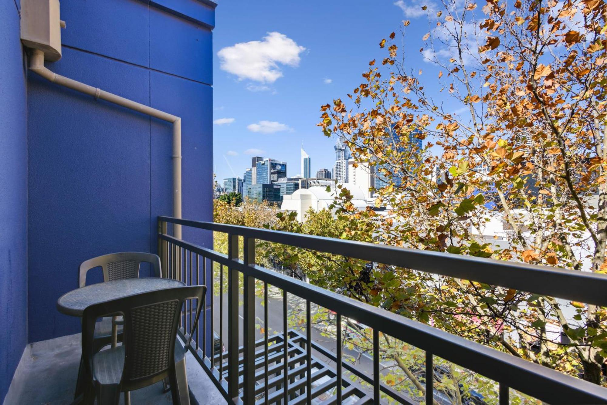 Urban Serenity 2 Bedroom With Stunning Views Apartment