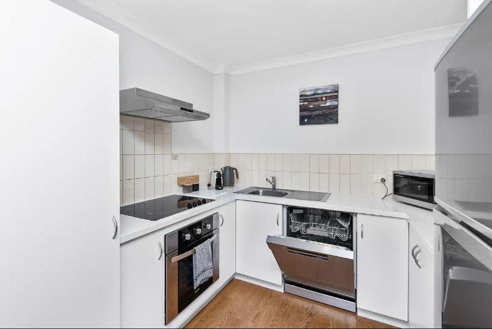 Apartment Executive - 2br 1ba W Parking *