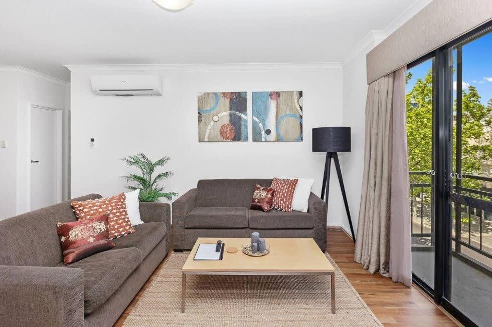 Executive - 2br 1ba W Parking
