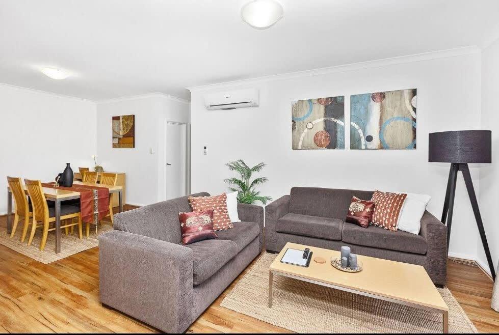 Apartment Executive - 2br 1ba W Parking Perth