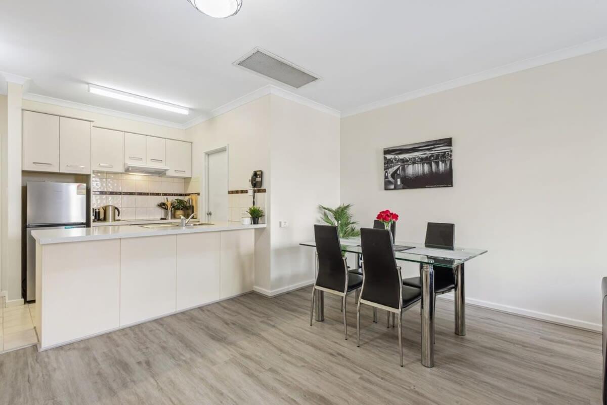 East With Free Wi-fi And Parking * Perth