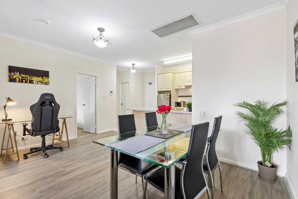 Apartment East With Free Wi-fi And Parking