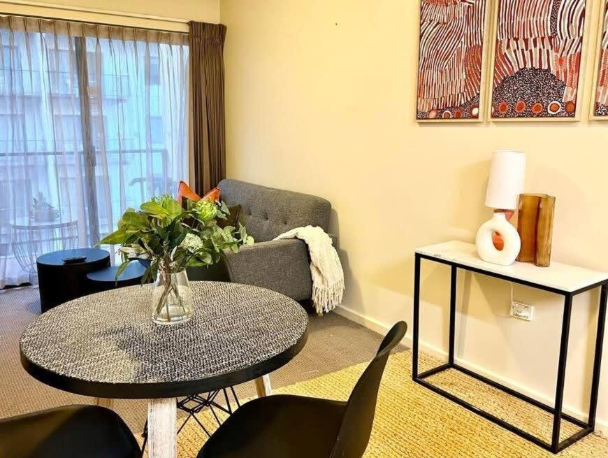Prime Location 1 Bdr In Apartment Perth