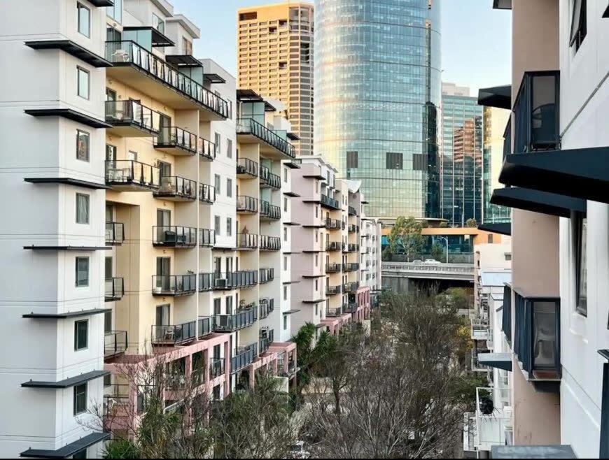 Apartment Prime Location 1 Bdr In *