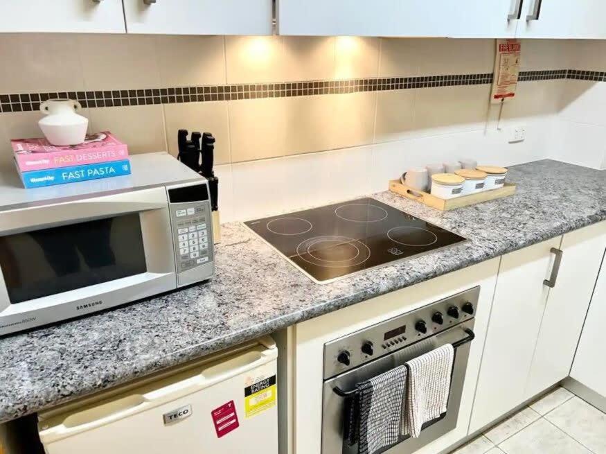 Prime Location 1 Bdr In Apartment Perth