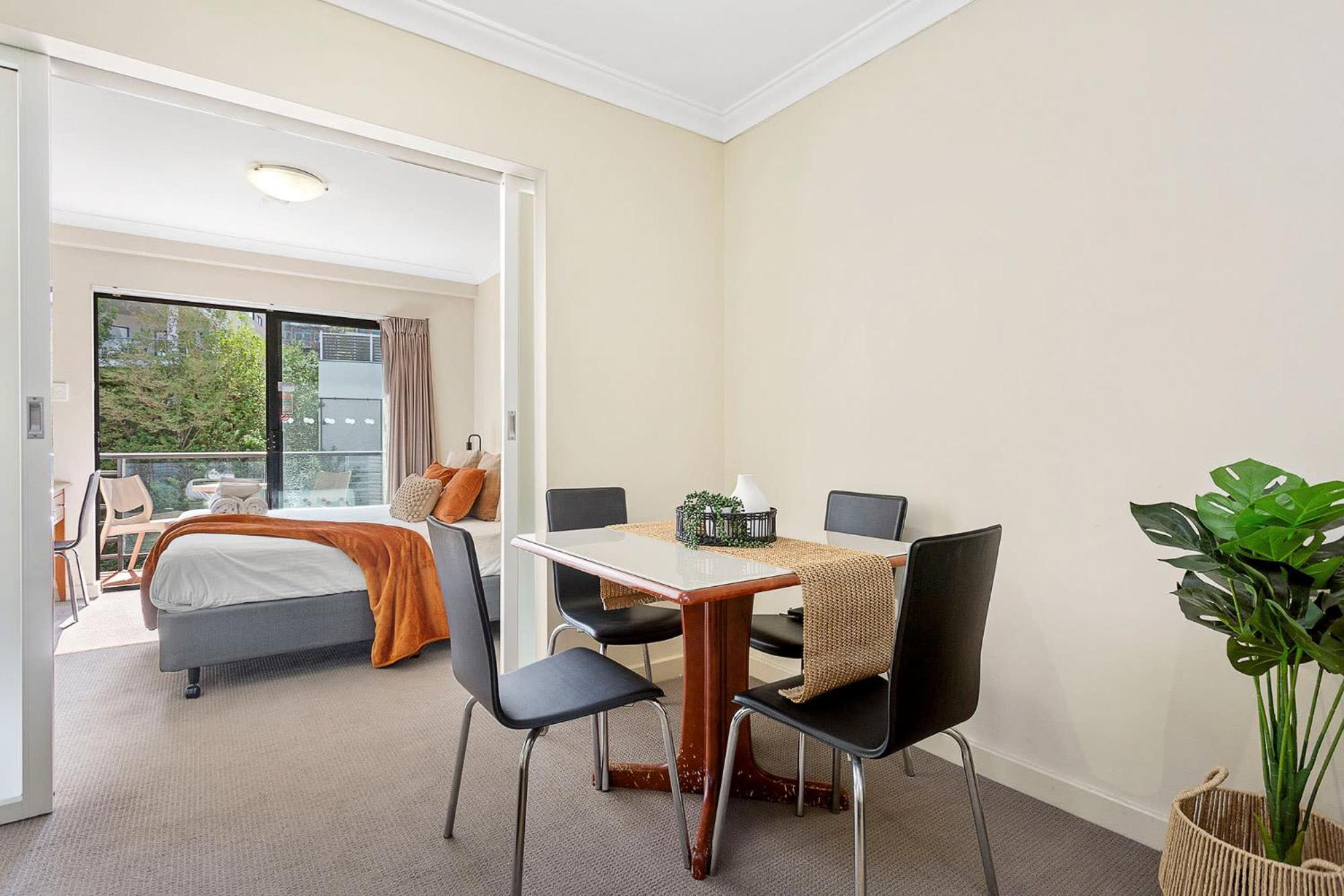 Apartment 1bdr East - Tennis Court Gym And Pool *