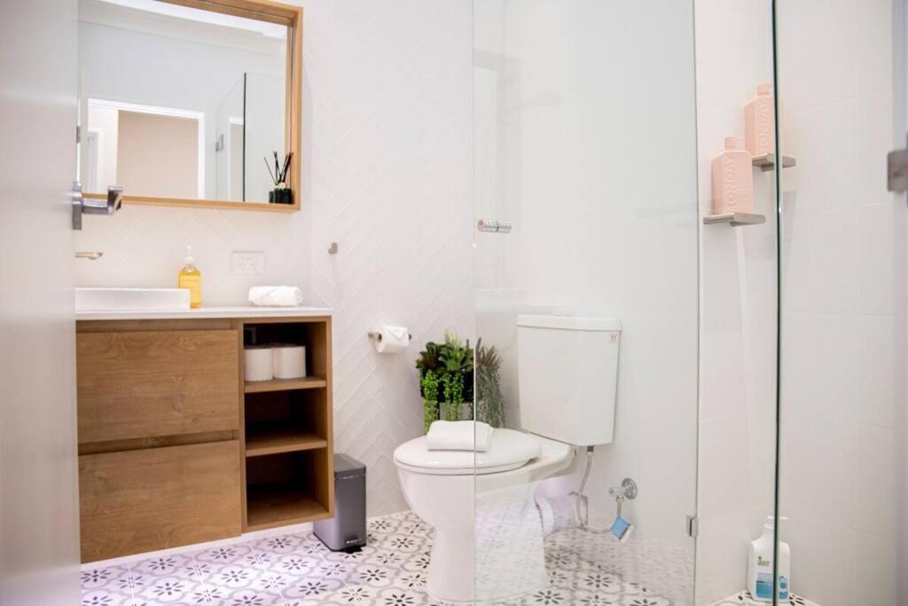 Stunning Northbridge Townhouse W Off St Parking Bahay bakasyunan Perth