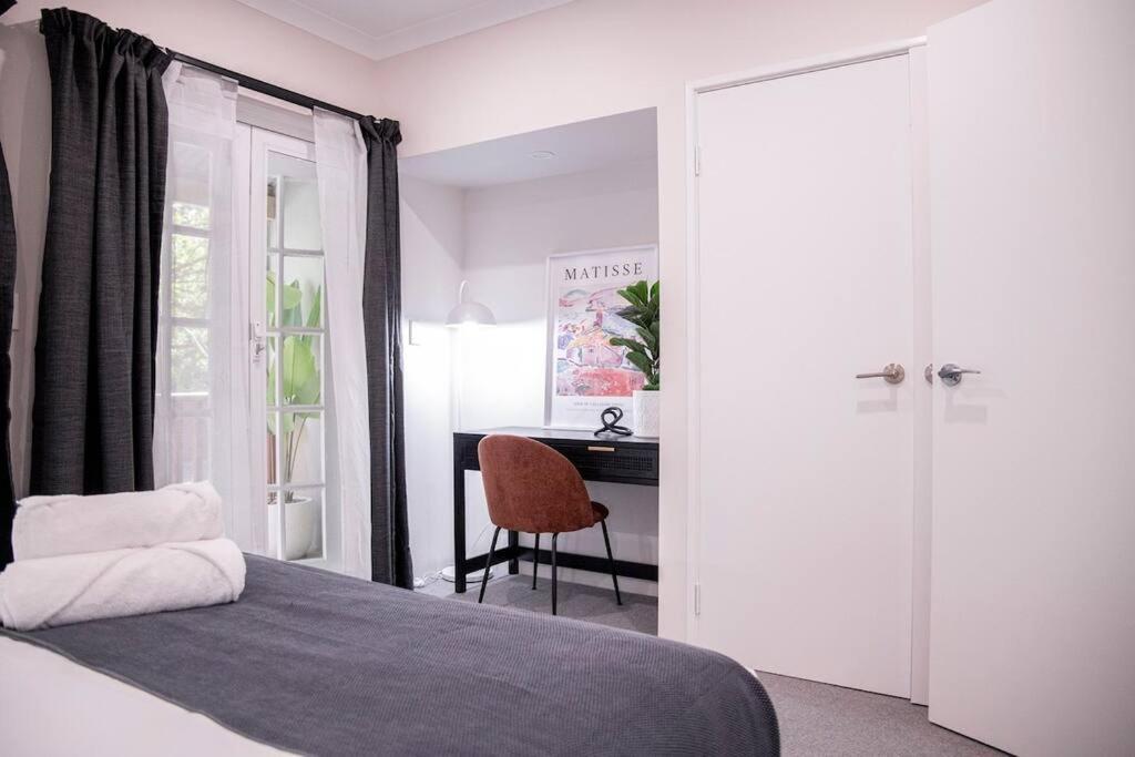 Stunning Northbridge Townhouse W Off St Parking Bahay bakasyunan Perth