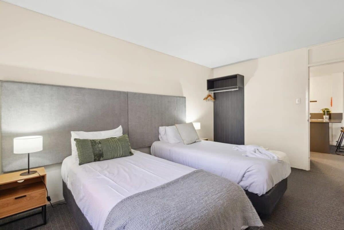 Apartment Spacious On Hay St Cbd *