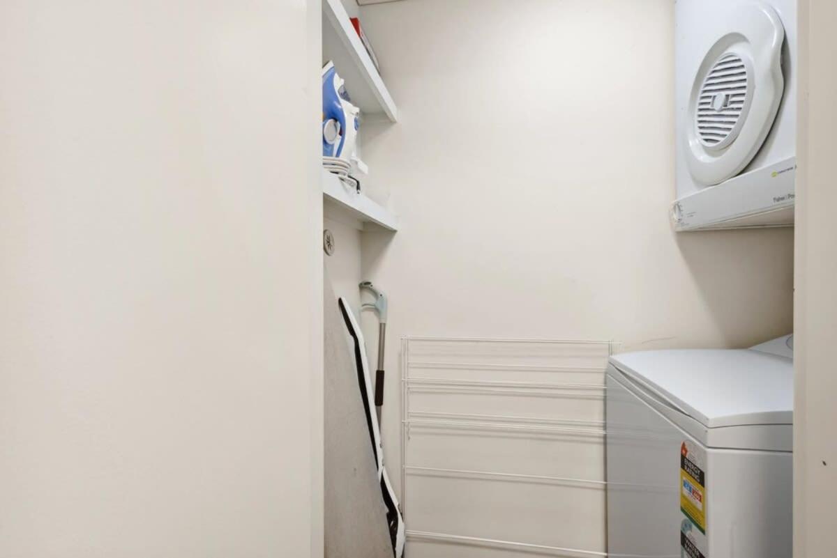 Spacious On Hay St Cbd *