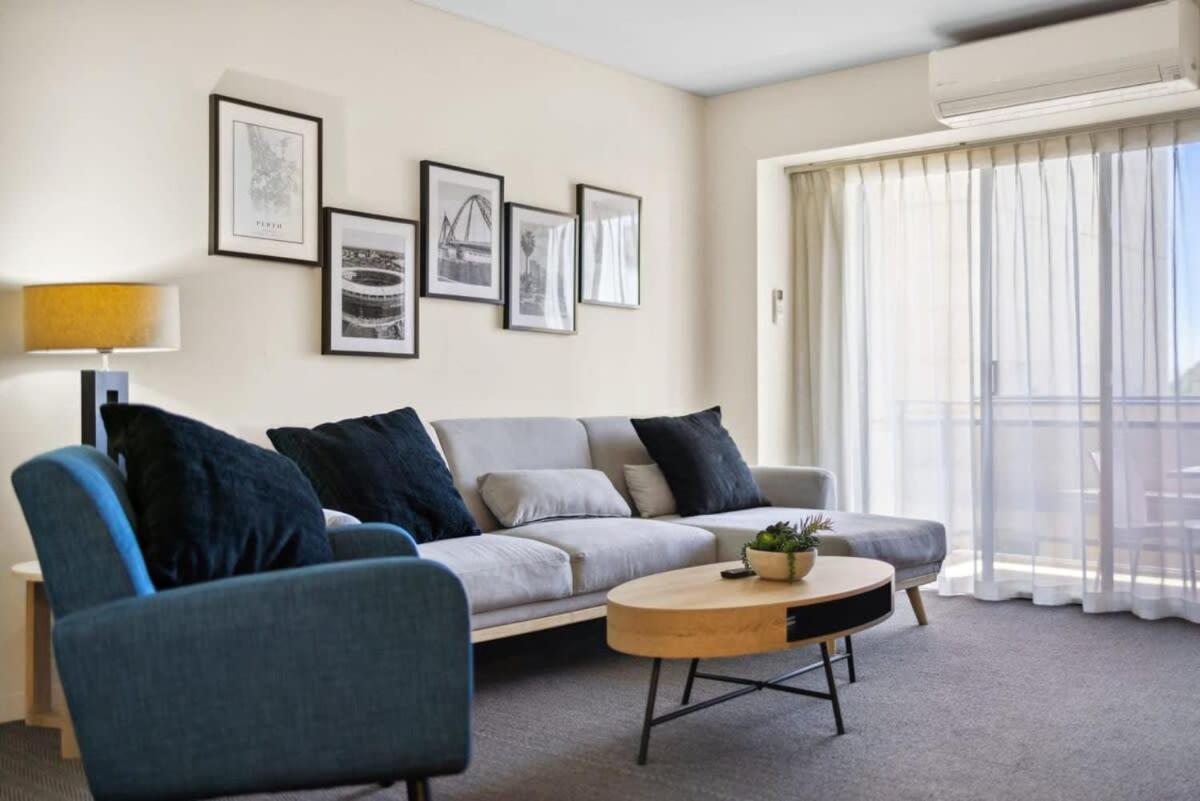 Spacious On Hay St Cbd * Perth
