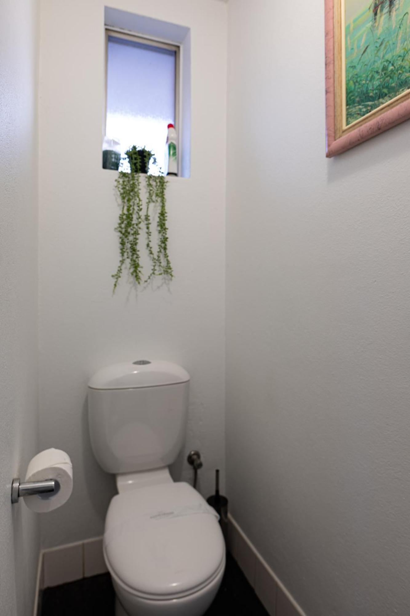 2b Cozy House Near The Airport Holiday home Perth