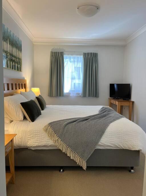 Escape Mounts Bay - Near Kings Park - Parking - Wifi * Perth