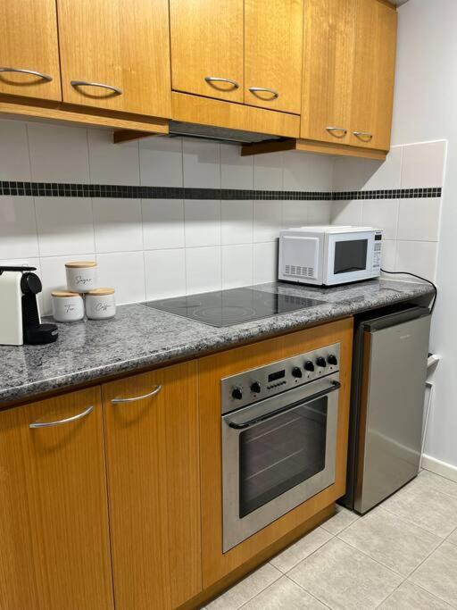 Escape Mounts Bay - Near Kings Park - Parking - Wifi