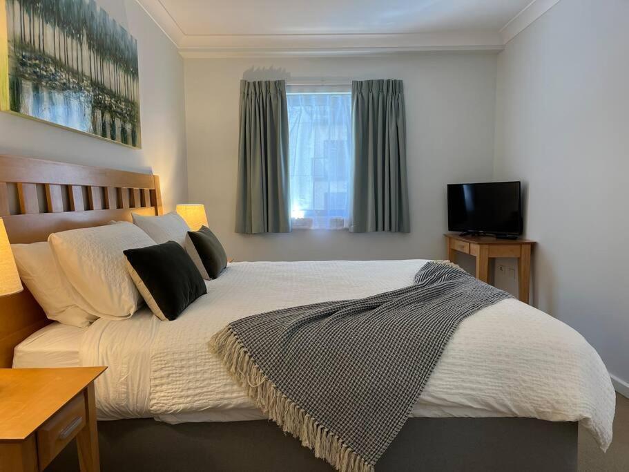 Apartemen Escape Mounts Bay - Near Kings Park - Parking - Wifi Perth