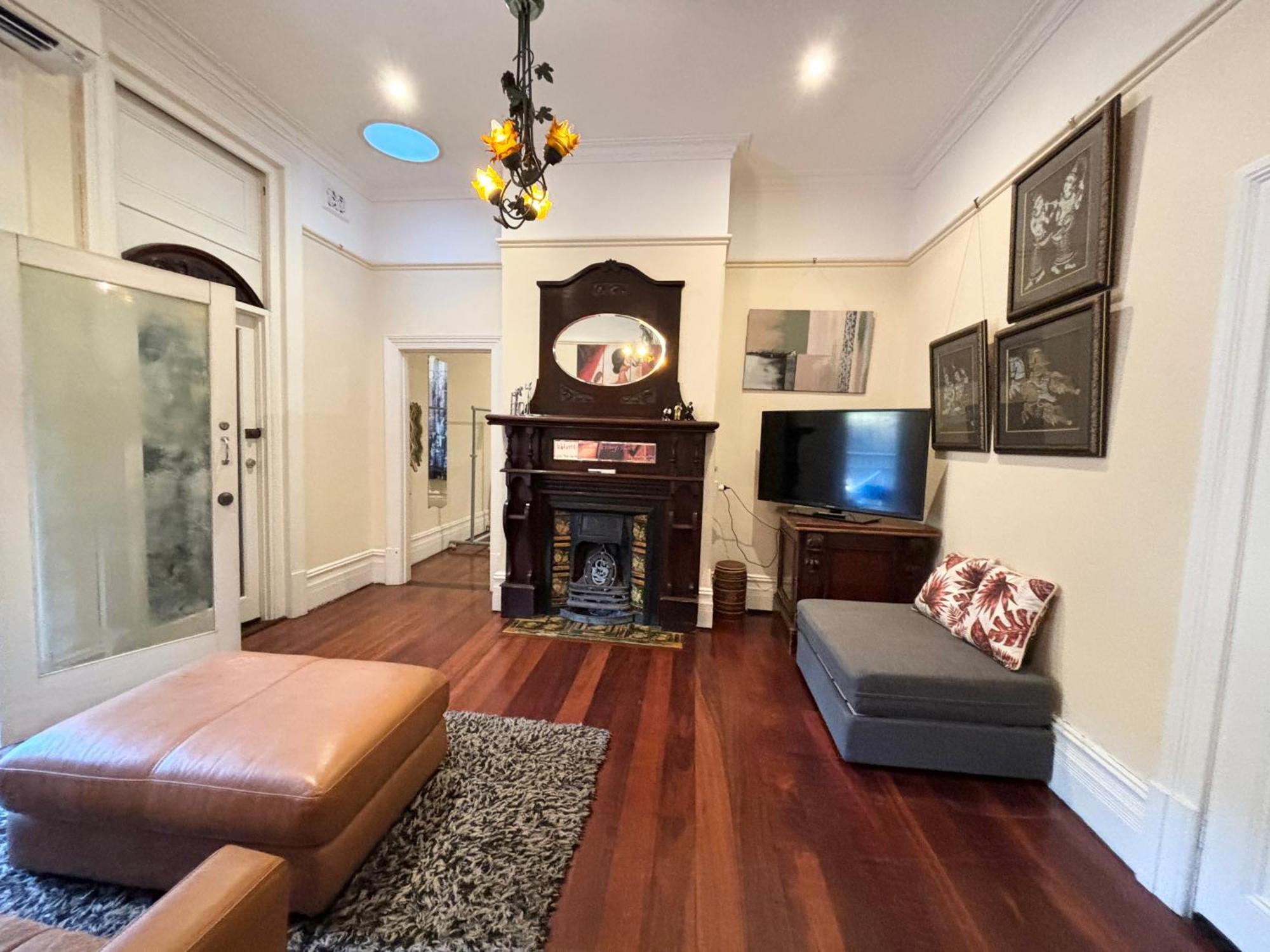 Subiaco 1bd In Heritage Gem! *