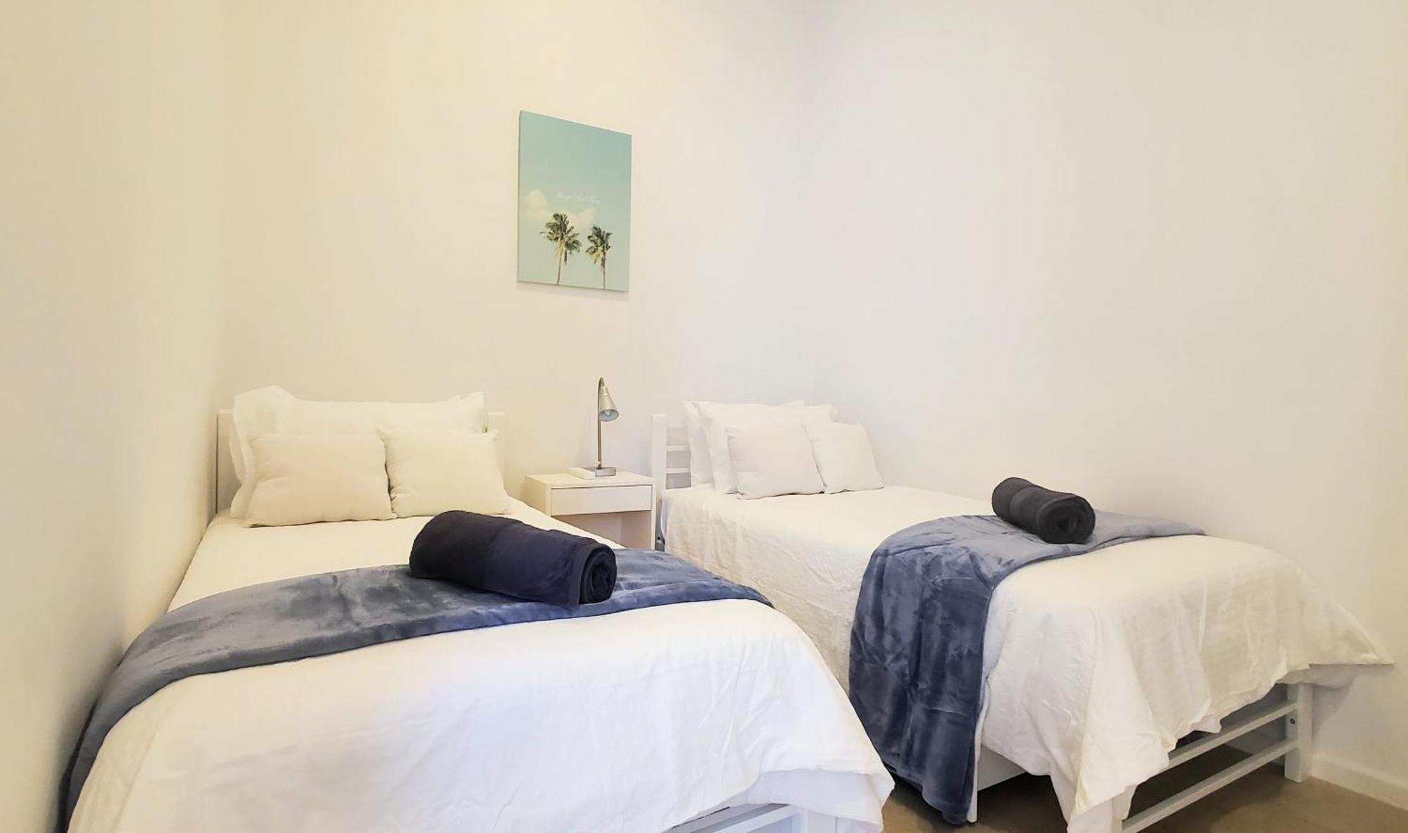 Coastal Salty Kiss Sleeps 4! *