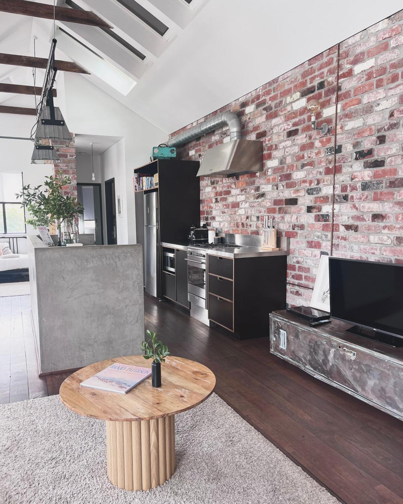 T H E L O F T - Stunning Private Perth