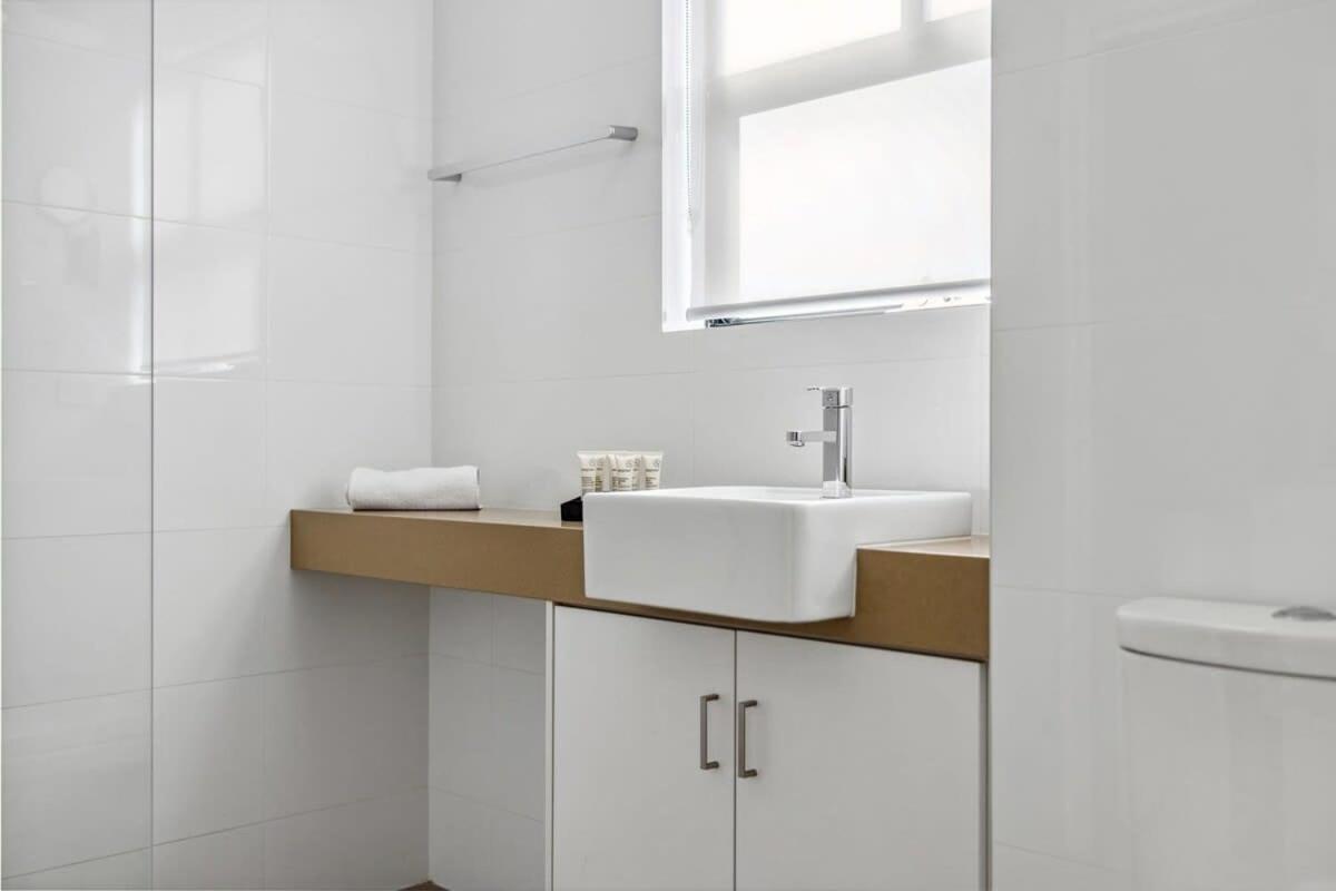 Apartment Wifi And Smart Tv - In Northbridge *