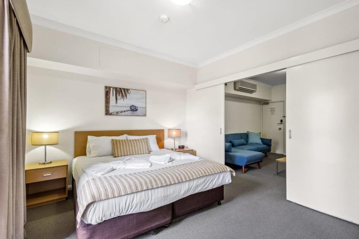 Wifi And Smart Tv - In Northbridge *
