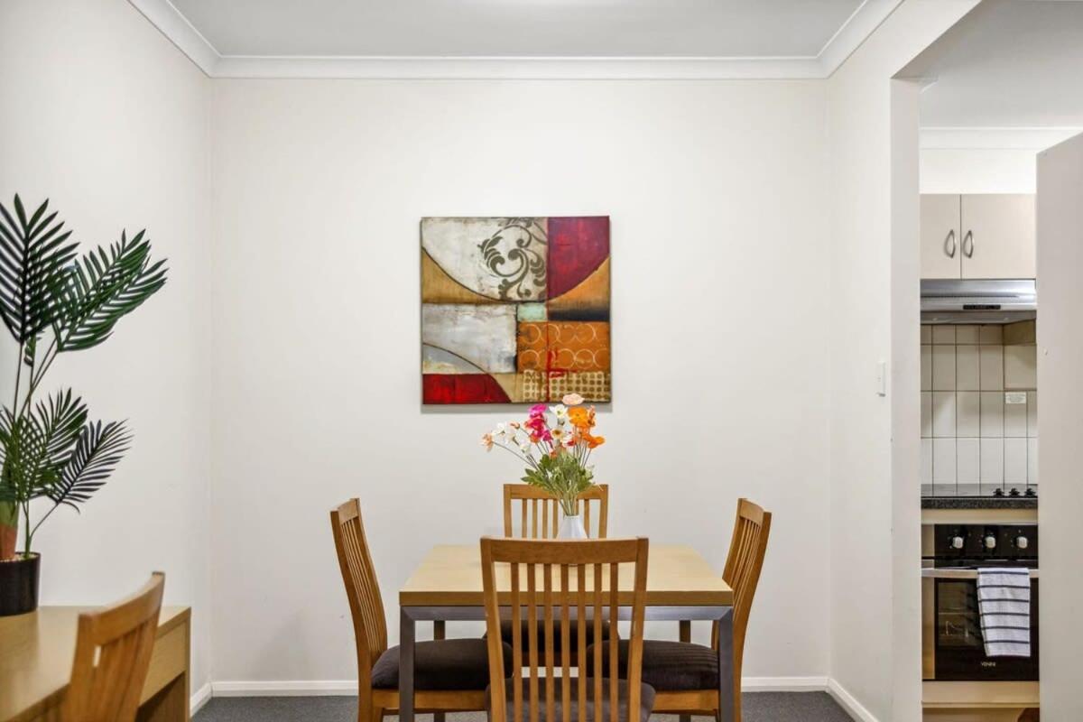Wifi And Smart Tv - In Northbridge Apartment Perth