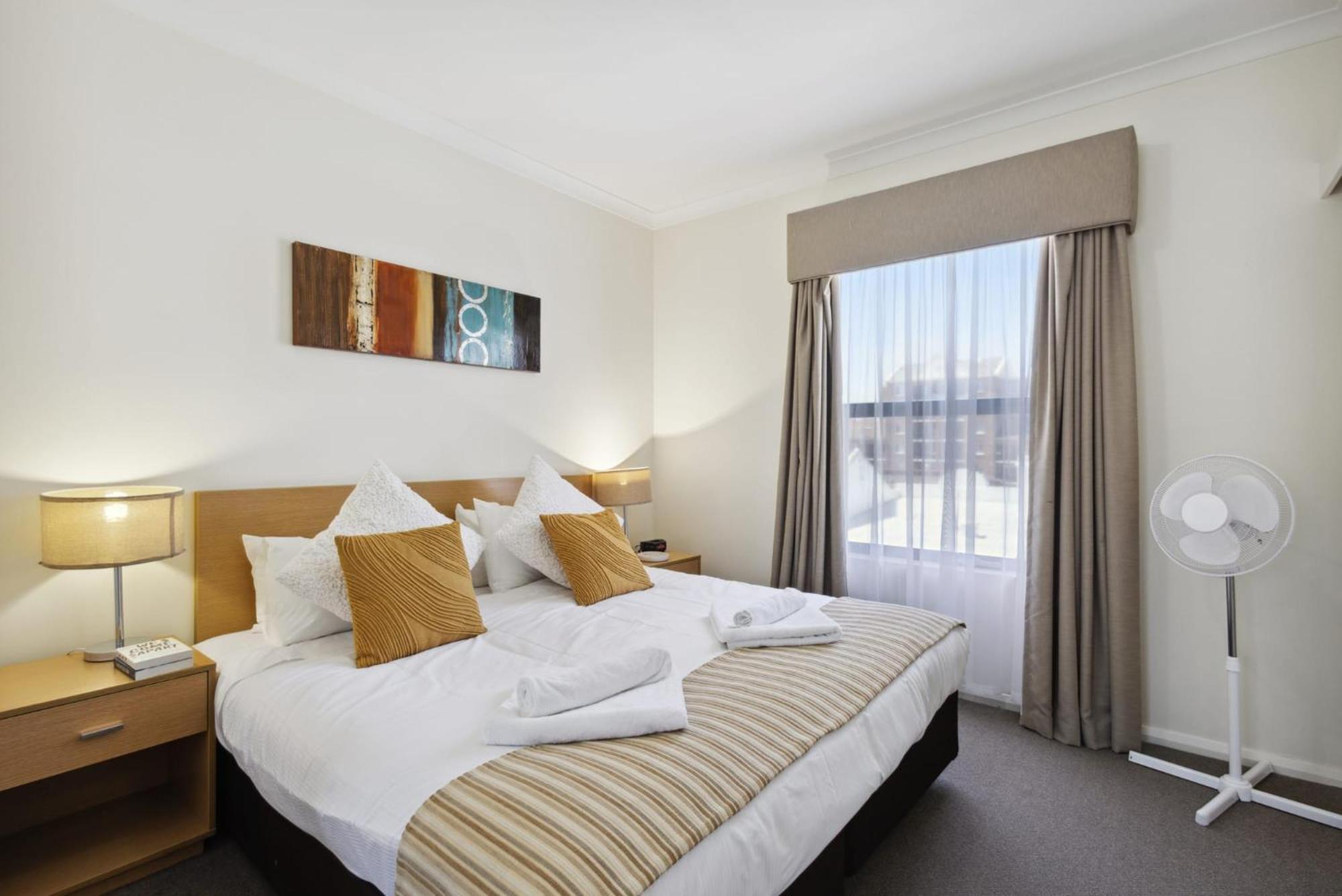 Spacious In Northbridge With Pool *