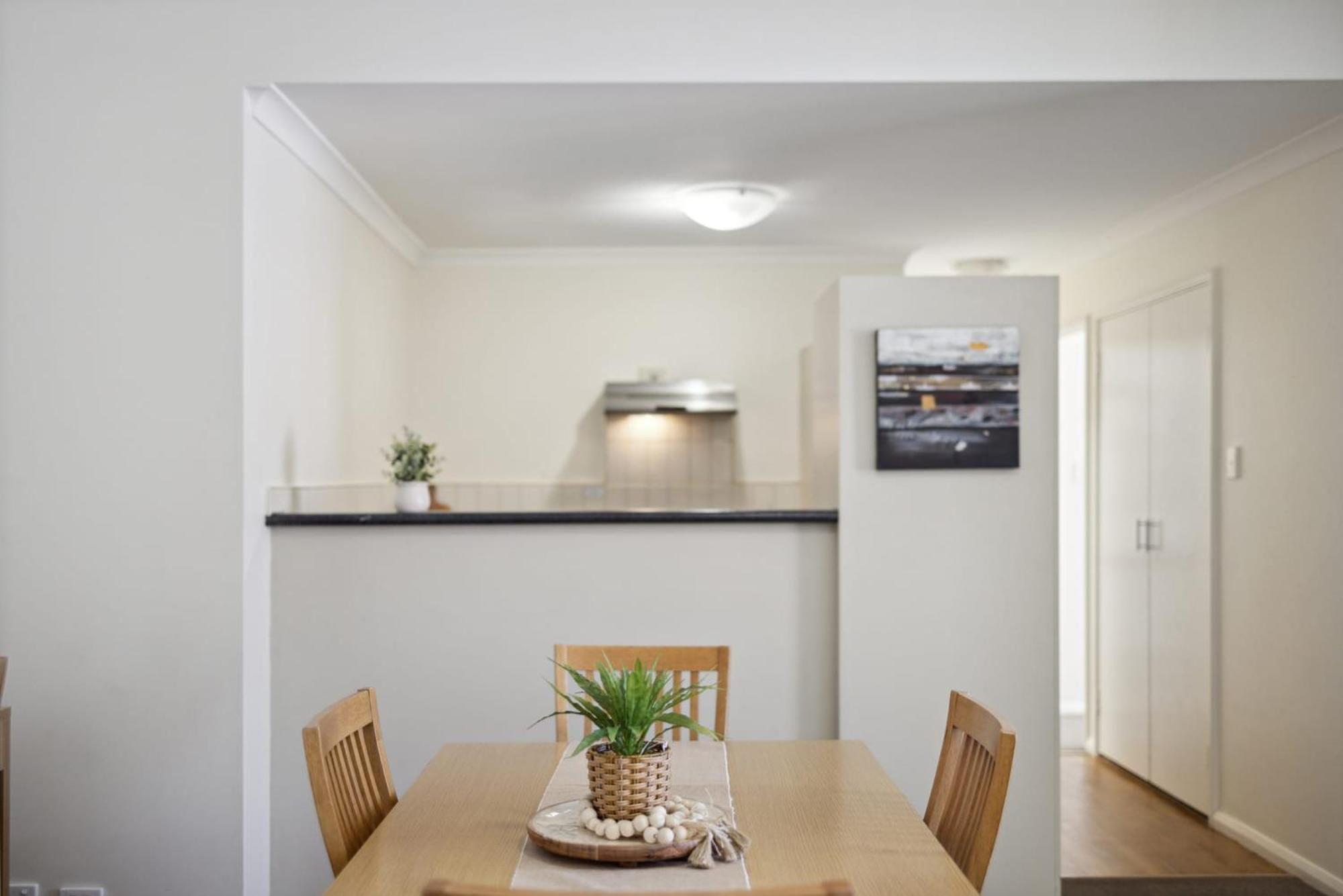 Spacious In Northbridge With Pool