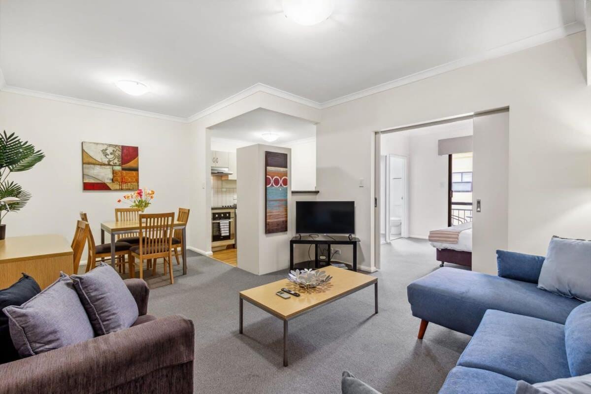 Wifi And Smart Tv - In Northbridge *