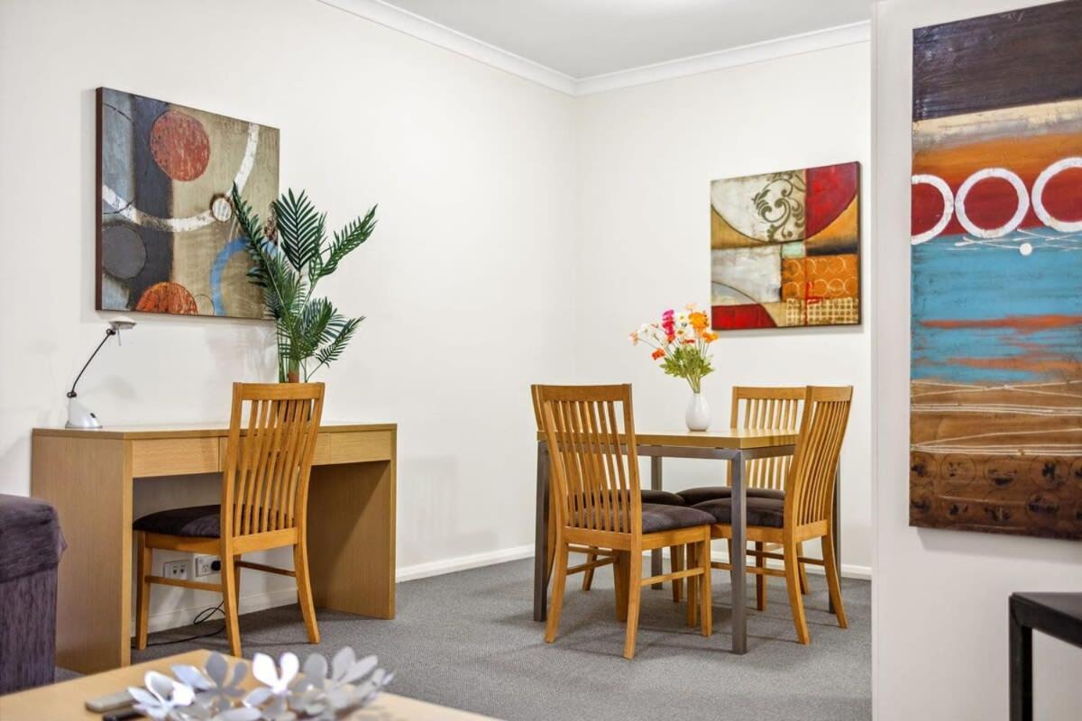 Apartment Wifi And Smart Tv - In Northbridge Perth